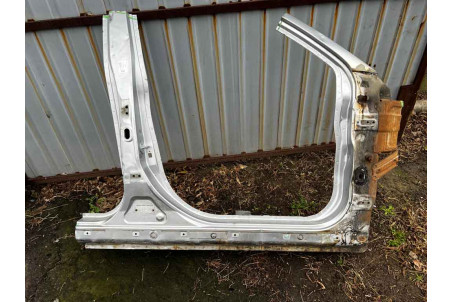 Поріг правий зі стійками (A-B) Mitsubishi Outlander (CW) XL 2006-2014 5253F940 (35654)