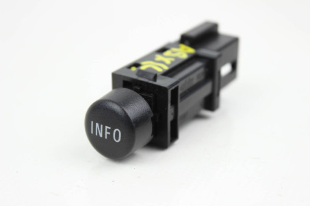 Кнопка INFO Mitsubishi ASX 2010-2022 8610A005 (36076)