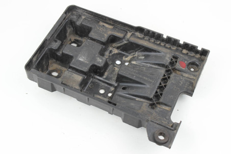 Полка аккумуляторная 1.9 D Mitsubishi Space Star 1998-2005 MW30621200 (36520)