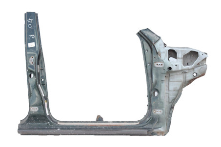 Порог правый со стойками (A-B) Toyota Prado 120 (J120W) 2003-2009 6131160130 (36714)