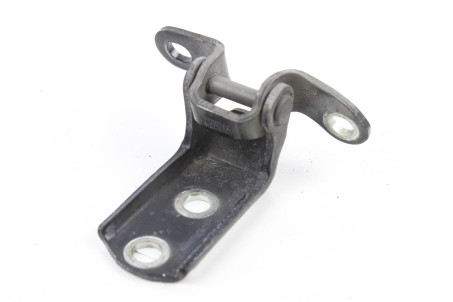 Петля двери задней левой низ Toyota Corolla E12 (E120) 2000-2006 6878052030 (36770)