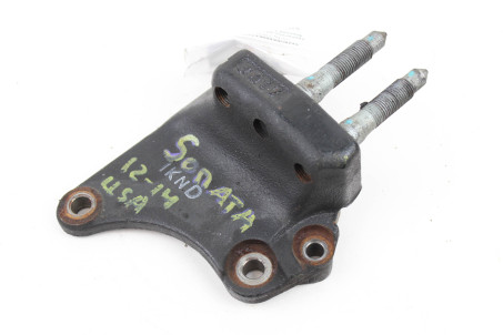 Кронштейн двигателя правый нижний 2.4 12-14 Hyundai Sonata (YF) 2009-2014 USA 216702G000 (37673)