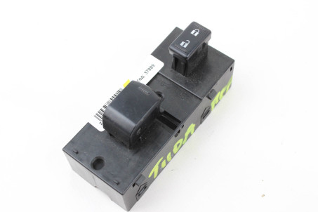 Кнопка стеклоподъёмника одиночная передняя Nissan Tiida (C11) 2007-2013 25411ED000 (37889)