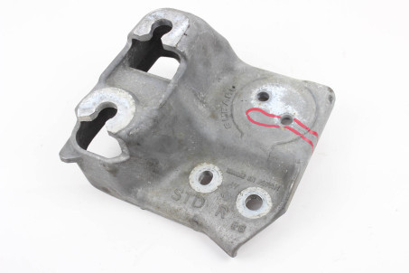 Кронштейн подушки двигуна правий Legacy Subaru Outback (BS/BN) 2014-2020 41032AJ030 (37968)