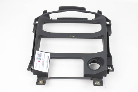 Накладка торпедо центральная Nissan Primera (P12) 2002-2009 68413AV700 (37990)