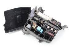 Блок запобіжників двигуна 1.6 МКПП Toyota Corolla E15 (E150) 2007-2013 8274112070 (38006)