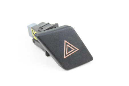 Кнопка аварійки Toyota Yaris 2005-2011 843320D020 (38492)