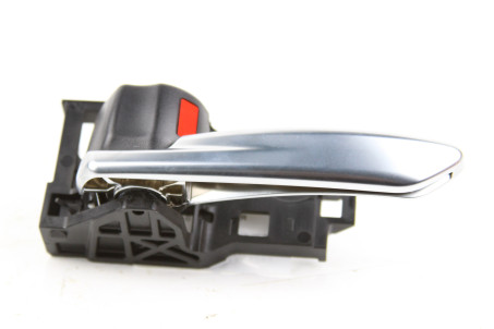 Ручка двері внутрішня ліва Toyota RAV-4 V 2018- 6920633150C0 (38566)