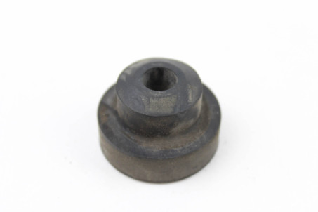 Втулка крепление радиатора нижняя Honda Civic (EM/EP/ES/EU) 2001-2005 80175SE0000 (38692)