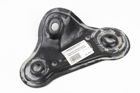 Кронштейн передньої балки лівий Hyundai Sonata (LF) 2014-2018 USA 62476C1000 (39570)