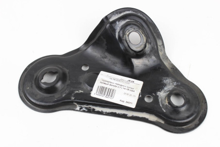 Кронштейн передньої балки правий Hyundai Sonata (LF) 2014-2018 USA 62477C1000 (39571)