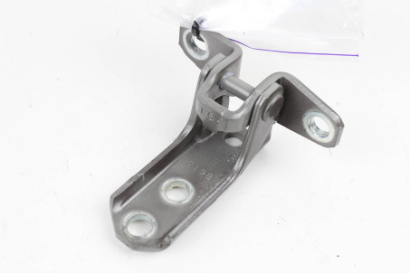 Петля двері передньої лівої низ Mitsubishi Outlander Sport 2011-2022 USA 5702A064 (39956)