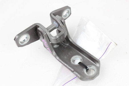 Петля двері передньої правої верх Mitsubishi Outlander Sport 2011-2022 USA 5702A064 (39957)