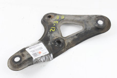 Кронштейн передньої балки правий Toyota Corolla E12 (E120) 2000-2006 5225702020 (40361)