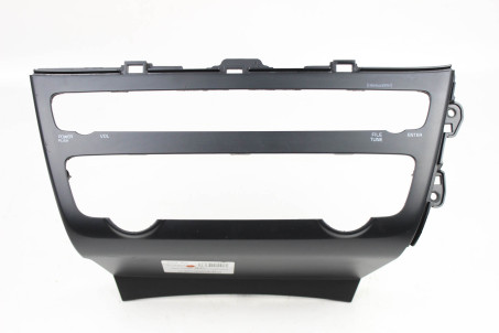 Накладка торпедо центральная Kia Optima (JF) 2015-2020 84730D5200 (40363)