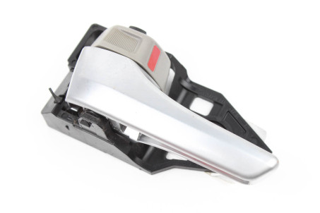 Ручка двери внутр левая Toyota Camry 55 USA 2015-2018  (40595)