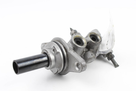 Циліндр гальмівний головний Toyota Avalon (XX40) 2013-2018 4720106443 (41567)