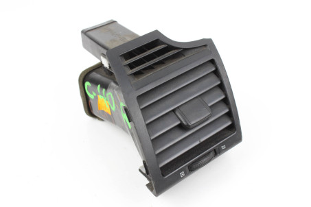 Дефлектор торпедо правий Toyota Camry 40 (XV40) 2006-2011 5567033171B0 (41915)