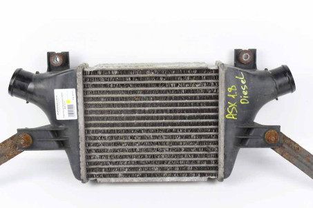 Радіатор інтеркулера 1.6-1.8 TDI Mitsubishi ASX 2010-2022 1530A093 (42117)