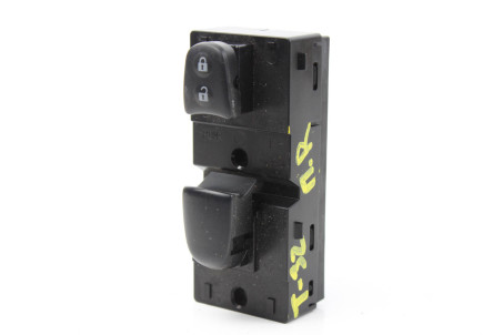 Кнопка стеклоподъёмника одиночная передняя Nissan X-Trail (T32-Rogue) 2014-2021 254111KA5A (42177)