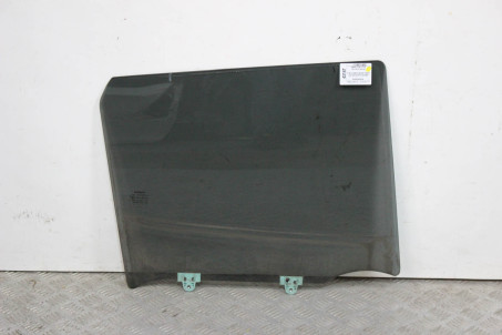 Скло двері заднє праве оригінальне тонування Nissan Juke (YF15) 2010-2019 823001KK1A (43147)