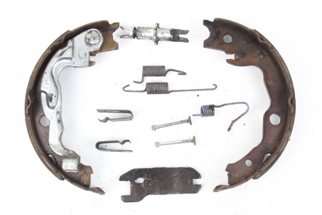 Механізм гальмівний лівий 4WD Nissan Juke (YF15) 2010-2019 44010ET01A (43333)