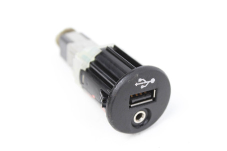 Разъём под USB/AUX Nissan Juke (YF15) 2010-2019 28023BH00A (43433)