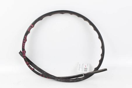 Уплотнитель стекла задний нижний Hyundai Sonata (LF) 2014-2018 USA  (43560)