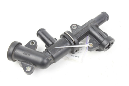 Трійник системи охолодження АКПП 2.4 14-16 Hyundai Sonata (LF) 2014-2018 USA 256302W500 (43572)