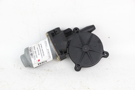 Моторчик стеклоподъёмника передний левый Nissan Almera (N16) 2000-2006 80701BM706 (43644)
