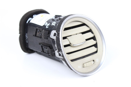 Дефлектор торпедо правий Nissan Pathfinder (R52) 2014-2020 687603KA0A (43778)