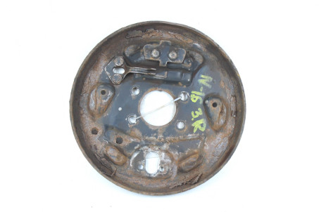 Щиток гальмівного механізму RH Nissan Almera (N16) 2000-2006  (43825)