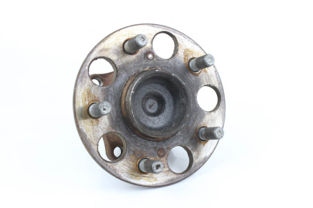 Ступиця задня ліва Toyota Camry 70 (XV70) 2017-2024 4245033080 (43872)