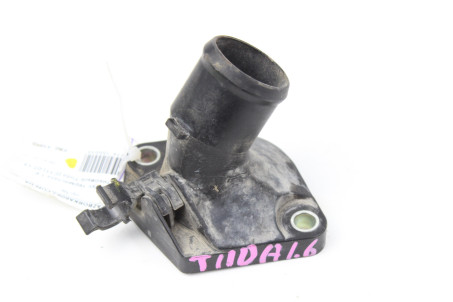 Корпус термостата пластик 1.6 Nissan Tiida (C11) 2007-2013 13049ED02A (43910)