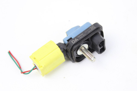 Датчик удара боковой Toyota Camry 70 (XV70) 2017-2024 8983A33010 (44093)