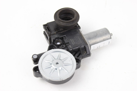 Моторчик склопідіймача передній правий EU Toyota Camry 70 (XV70) 2017-2024 8571033240 (44099)