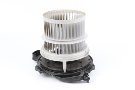 Моторчик пічки EU Toyota Camry 70 (XV70) 2017-2024 8710358080 (44100)