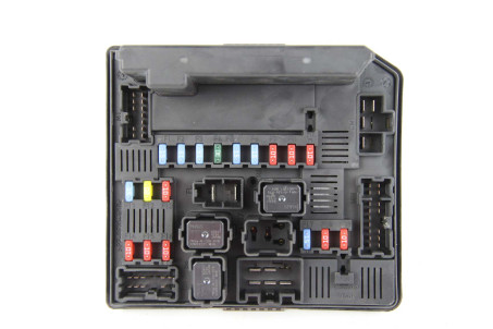 Блок предохранителей двигателя 2.0 Nissan Qashqai (J10) 2007-2014 284B7JD00B (44207)