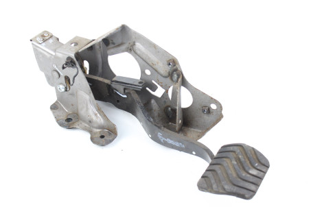 Педаль тормоза Nissan X-Trail (T32-Rogue) 2014-2021 465014BA0B (44239)