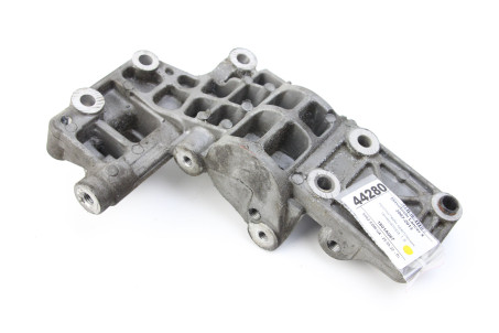 Кронштейн крепления генератора 1.8 Mitsubishi Lancer X (CY) 2007-2013 1801A067 (44280)