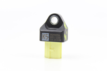 Датчик удару фронтальний задній Toyota Camry 70 (XV70) 2017-2024 8983133080 (44447)