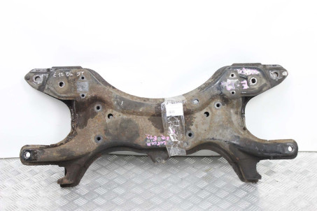 Балка передньої підвіски Verso Toyota Corolla E12 (E120) 2000-2006 5120120350 (45080)