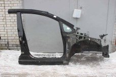 Чверть кузова передня права (стійка А+B) Toyota Auris 2006-2012 6113102170 (45621)