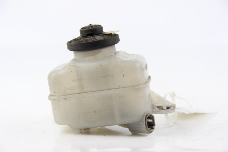 Бачок главного тормозного цилиндра Lexus RX (AL10) 2009-2015 4722048190 (45727)