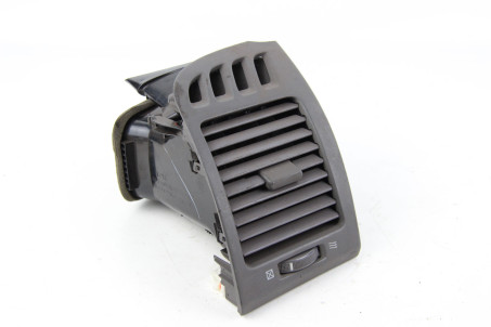 Дефлектор торпедо правый Toyota Camry 30 (XV30) 2001-2006 5567033110B1 (45933)