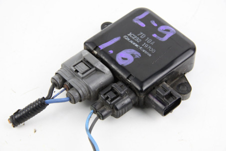 Блок управления вентиляторами Mitsubishi Lancer 9 (CSA) 2003-2009 1355A124 (46163)