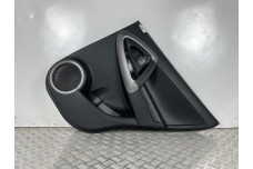 Карта двери задняя правая (кожа) Toyota RAV-4 III 2005-2012 6763042330B0 (46290)