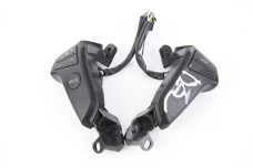 Кнопки керування на кермо 06- Toyota Avensis T25 (T250) 2003-2009 8425020020 (46336)