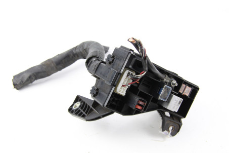 Блок реле 1.8 Toyota Avensis T25 (T250) 2003-2009 8274105040 (46383)