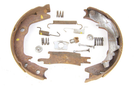 Механизм тормозной правый Kia Soul (AM) 2008–2013 582702K000 (46981)